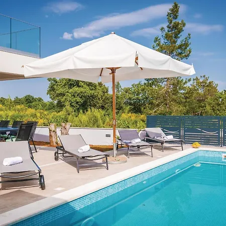 Tatil Evi In With Jacuzzi *